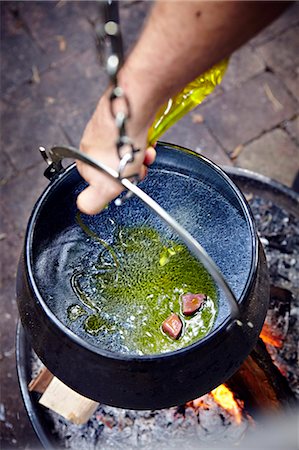 simsearch:6115-07282765,k - Cooking Goulash Stew Stock Photo - Premium Royalty-Free, Code: 6115-07282746