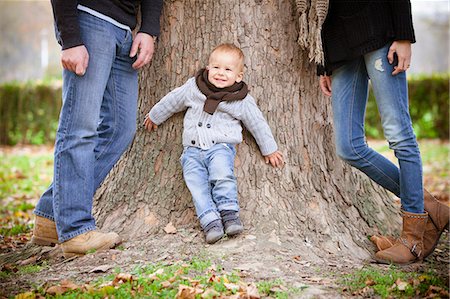 fall mother leaves - Family with son leaning against tree, Osijek, Croatia Stock Photo - Premium Royalty-Free, Code: 6115-07539773