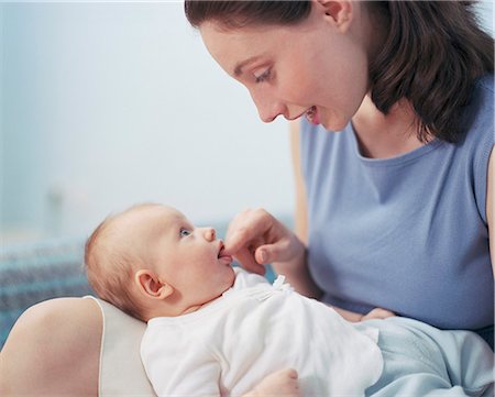 simsearch:6115-07539732,k - Mother With Baby Girl, Munich, Bavaria, Germany, Europe Stock Photo - Premium Royalty-Free, Code: 6115-07539729