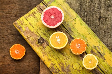 shopping and still life - Citrus Fruits, Choice, Germany Stock Photo - Premium Royalty-Free, Code: 6115-07539838