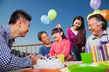 simsearch:6116-07235720,k - Birthday party, multi-generation family Stock Photo - Premium Royalty-Free, Code: 6116-07086100