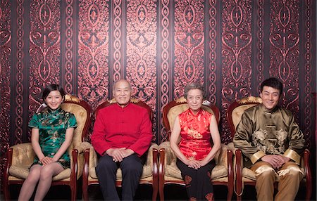 simsearch:6116-07235720,k - Family Portrait in Traditional Chinese Clothing Stock Photo - Premium Royalty-Free, Code: 6116-07235543