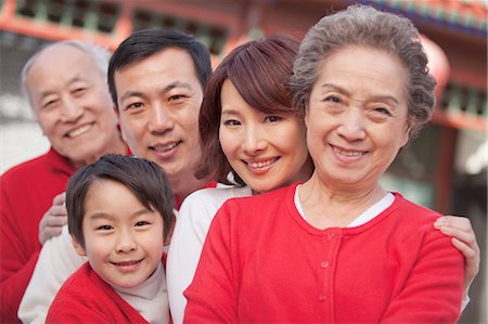 simsearch:6116-06939008,k - Multi-generation Family in Traditional Chinese Courtyard Stock Photo - Premium Royalty-Free, Code: 6116-07235559