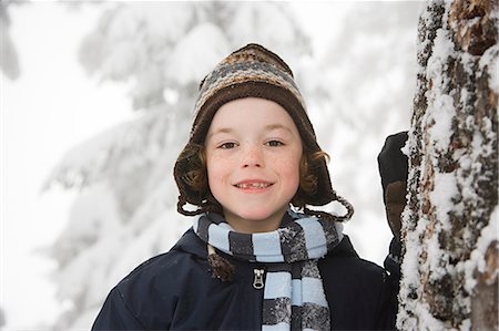 Boy in snow Stock Photo - Premium Royalty-Free, Code: 6116-08915192