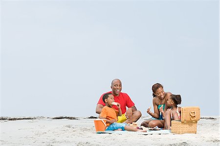 Family picnic Stock Photo - Premium Royalty-Free, Code: 6116-08915841