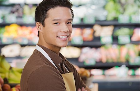 simsearch:649-07119168,k - Portrait of a supermarket sales assistant Stock Photo - Premium Royalty-Free, Code: 6116-09013505
