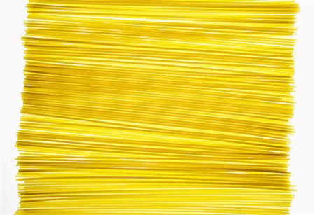 strand - Organic spaghetti pasta noodles (pasta is made of organic durum wheat semolina) Stock Photo - Premium Royalty-Free, Code: 6118-07440493