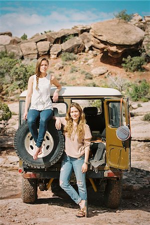 simsearch:6118-08140197,k - Two women standing by a 4x4 on a mountain road. Stock Photo - Premium Royalty-Free, Code: 6118-08140184