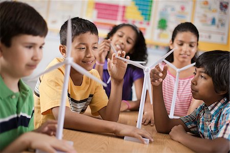 pre-teen boy models - A group of young girls and boys with wind turbine models. Photographie de stock - Premium Libres de Droits, Code: 6118-08488276