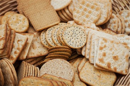 simsearch:6118-08521776,k - Close up of a large selection of cream crackers. Stock Photo - Premium Royalty-Free, Code: 6118-08947767
