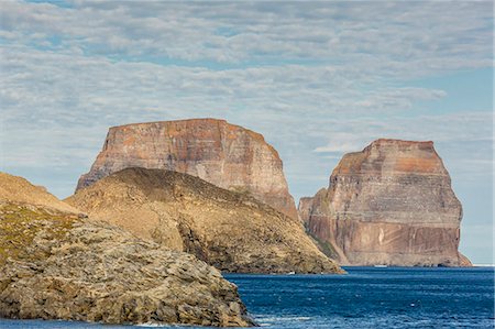 peninsula - View of the jagged cliffs along the Cumberland Peninsula, Baffin Island, Nunavut, Canada, North America Stock Photo - Premium Royalty-Free, Code: 6119-07443676