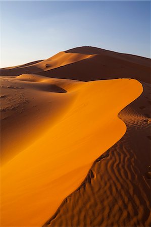 sands and desert and nobody and landscape - Sand dunes, Sahara Desert, Merzouga, Morocco, North Africa, Africa Stock Photo - Premium Royalty-Free, Code: 6119-07451577