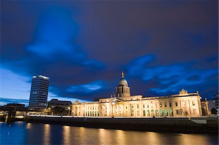 simsearch:6119-07443725,k - Custom House, illuminated at dusk, reflected in the River Liffey, Dublin, Republic of Ireland, Europe Stock Photo - Premium Royalty-Free, Code: 6119-07452857