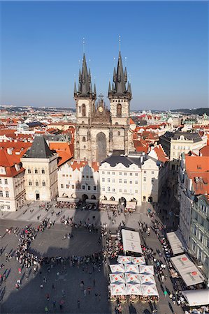 simsearch:6119-07541502,k - View over the Old Town Square (Staromestske namesti) with Tyn Cathedral and street cafes, Prague, Bohemia, Czech Republic, Europe Stock Photo - Premium Royalty-Free, Code: 6119-07587398