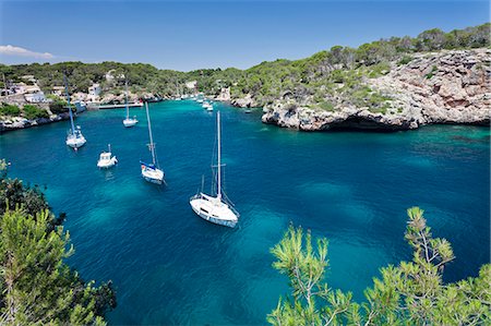 spain - Bay of Cala Figuera, Majorca (Mallorca), Balearic Islands (Islas Baleares), Spain, Mediterranean, Europe Photographie de stock - Premium Libres de Droits, Code: 6119-07781052