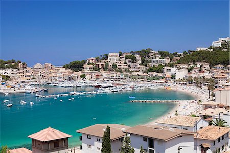 simsearch:6119-07541502,k - View over Port de Soller with port and beach, Majorca (Mallorca), Balearic Islands, Spain, Mediterranean, Europe Stock Photo - Premium Royalty-Free, Code: 6119-07845489