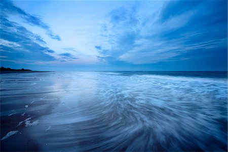 sublimation - Waves at dusk on Alnmouth Beach, Northumberland, England, United Kingdom, Europe Stock Photo - Premium Royalty-Free, Code: 6119-07969043