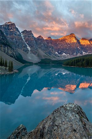 rocky mountains - Moraine Lake at sunrise with pink clouds, Banff National Park, UNESCO World Heritage Site, Alberta, Rocky Mountains, Canada, North America Stock Photo - Premium Royalty-Free, Code: 6119-08062264