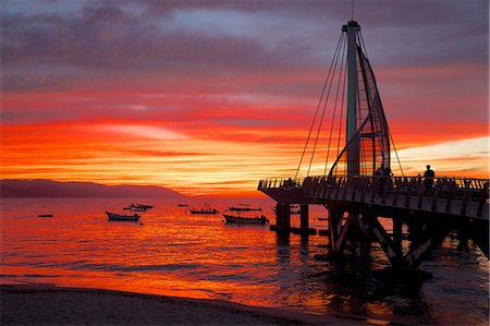 puerto vallarta - Promenade and beach in Downtown at sunset, Puerto Vallarta, Jalisco, Mexico, North America Stock Photo - Premium Royalty-Free, Code: 6119-08062415