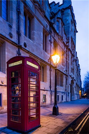 red call box - St. Giles Street, Oxford, Oxfordshire, England, United Kingdom, Europe Stock Photo - Premium Royalty-Free, Code: 6119-08278602