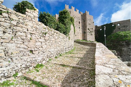 fortification - Venus Castle, Erice, Sicily, Italy, Europe Stock Photo - Premium Royalty-Free, Code: 6119-08518091