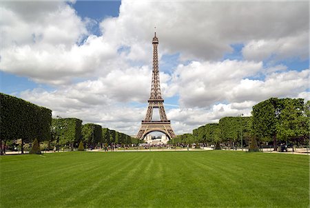 Parc du Champ de Mars, Eiffel Tower, Paris, France, Europe Stock Photo - Premium Royalty-Free, Code: 6119-08518111