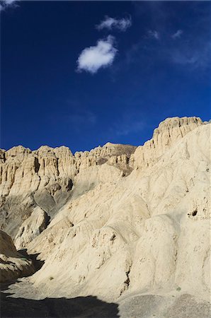 simsearch:841-02915818,k - Moon Land eroded cliffs, Lamayuru, Ladakh, Indian Himalayas, India, Asia Stock Photo - Premium Royalty-Free, Code: 6119-08740923