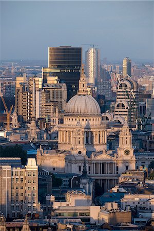 simsearch:841-06805788,k - St. Pauls Cathedral and skyline, London, England, United Kingdom, Europe Stock Photo - Premium Royalty-Free, Code: 6119-08725011