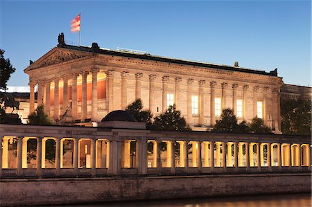 Alte Nationalgalerie (Old National Gallery), Colonnades, Museum Island, UNESCO World Heritage Site, Mitte, Berlin, Germany, Europe Stock Photo - Premium Royalty-Free, Code: 6119-09073881