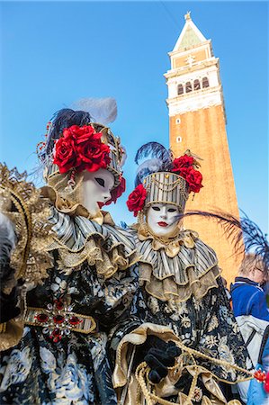 simsearch:841-06030938,k - Colourful masks and costumes of the Carnival of Venice, famous festival worldwide, Venice, Veneto, Italy, Europe Foto de stock - Sin royalties Premium, Código: 6119-09073974