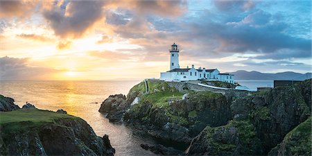 sun safety - Fanad Head lighthouse, County Donegal, Ulster region, Republic of Ireland, Europe Stock Photo - Premium Royalty-Free, Code: 6119-09074569