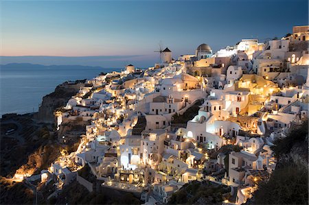 Sunset over Oia, Santorini, Cyclades, Greek Islands, Greece, Europe Foto de stock - Sin royalties Premium, Código: 6119-09147308