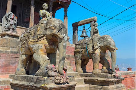 simsearch:841-06503106,k - Ganesh Shrine, Uma Maheshwar Temple guarded by two stone elephants, Kirtipur, Nepal, Asia Stock Photo - Premium Royalty-Free, Code: 6119-09161604