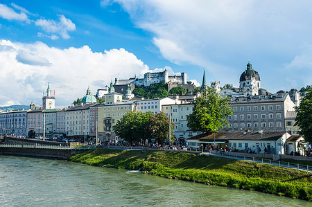 simsearch:6119-07541502,k - View over the old town of Salzburg, Austria, Europe Stock Photo - Premium Royalty-Free, Code: 6119-09182561