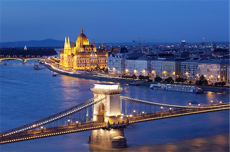 simsearch:700-08212979,k - View over Danube River to Chain Bridge and Parliament, UNESCO World Heritage Site, Budapest, Hungary, Europe Stock Photo - Premium Royalty-Free, Code: 6119-09126911