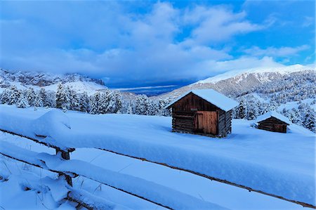 simsearch:841-07081444,k - Old snow-covered huts during twilight, Erbe Pass, Funes Valley, Sudtirol (South Tyrol), Dolomites, Italy, Europe Stock Photo - Premium Royalty-Free, Code: 6119-09127072