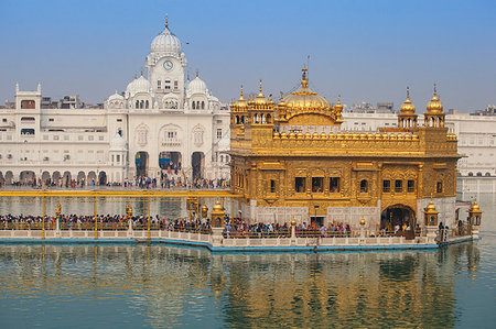 simsearch:400-06071678,k - The Harmandir Sahib (The Golden Temple), Amritsar, Punjab, India, Asia Stock Photo - Premium Royalty-Free, Code: 6119-09202770