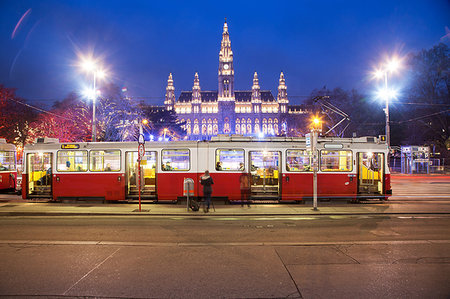 Rathaus Vienna at night, Vienna, Austria, Europe Stock Photo - Premium Royalty-Free, Code: 6119-09228728