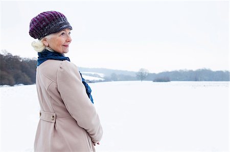 simsearch:693-06667816,k - A senior female in a snowy landscape Stock Photo - Premium Royalty-Free, Code: 6122-07693201