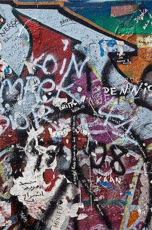 Close up of graffiti on Berlin Wall Stock Photo - Premium Royalty-Free, Code: 6122-07704696