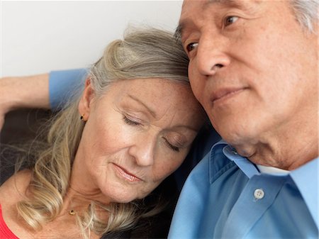 simsearch:649-06716867,k - Older woman napping on husband Stock Photo - Premium Royalty-Free, Code: 6122-07707321