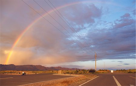 USA, California, Rainbow over mountains at sunset Photographie de stock - Premium Libres de Droits, Code: 6126-08643032