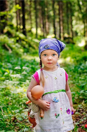 simsearch:6126-08644727,k - Finland, Paijat-Hame, Portrait of girl (2-3) in forest Stock Photo - Premium Royalty-Free, Code: 6126-08644715