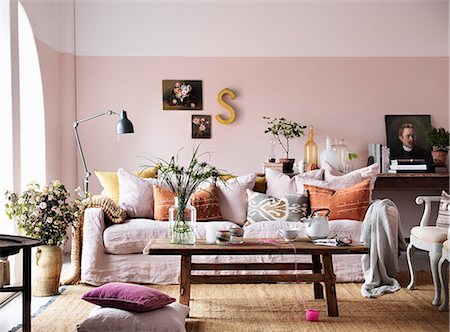 View of livingroom Photographie de stock - Premium Libres de Droits, Code: 6126-08635969