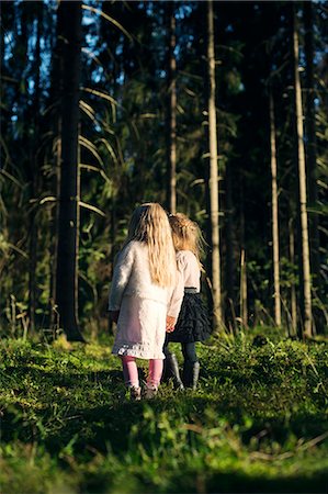 simsearch:6126-08644727,k - Finland, Paijat-Hame, Heinola, Two girls (2-3, 4-5) standing in spruce forest Stock Photo - Premium Royalty-Free, Code: 6126-08781522