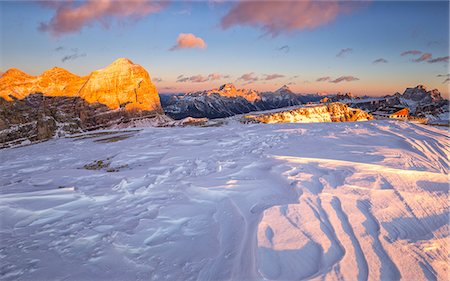 Winter sunset from Mount Lagazuoi,Cortina d'Ampezzo,Belluno district,Veneto,Italy,Europe Stock Photo - Premium Royalty-Free, Code: 6129-09044344