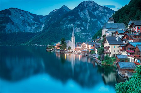 dachstein - Hallstatt and the lake at dawn, Upper Austria, region of Salzkammergut, Austria Photographie de stock - Premium Libres de Droits, Code: 6129-09044664