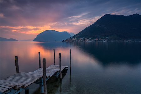 Sunset in Iseo lake, province of Brescia, Italy. Stock Photo - Premium Royalty-Free, Code: 6129-09044706