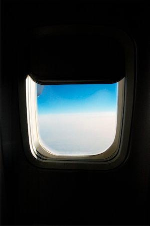Close-up of an airplane window Foto de stock - Sin royalties Premium, Código: 625-00804507