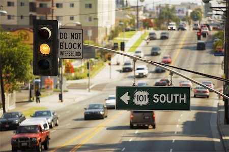 simsearch:625-01094222,k - Traffic light over a road, Hollywood, Los Angeles, California, USA Stock Photo - Premium Royalty-Free, Code: 625-00805627